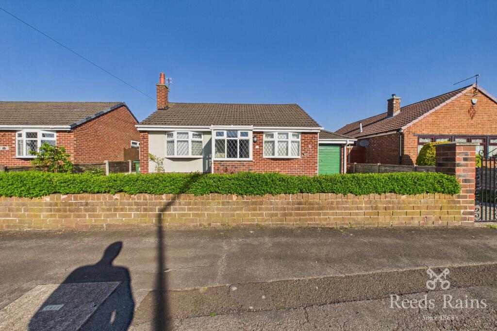 2 bed Bungalow for rent in Hazel Grove. From Reeds Rains - Hazel Grove