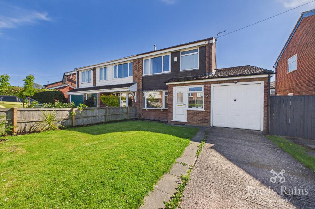 3 bed Semi Detached for rent in Wardsend. From Reeds Rains - Hazel Grove