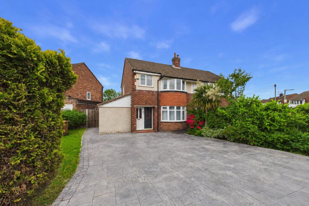 4 bed Semi Detached for rent in Hazel Grove. From Reeds Rains - Hazel Grove 4 bed Semi Detached for rent in Hazel Grove. From Reeds Rains - Hazel Grove