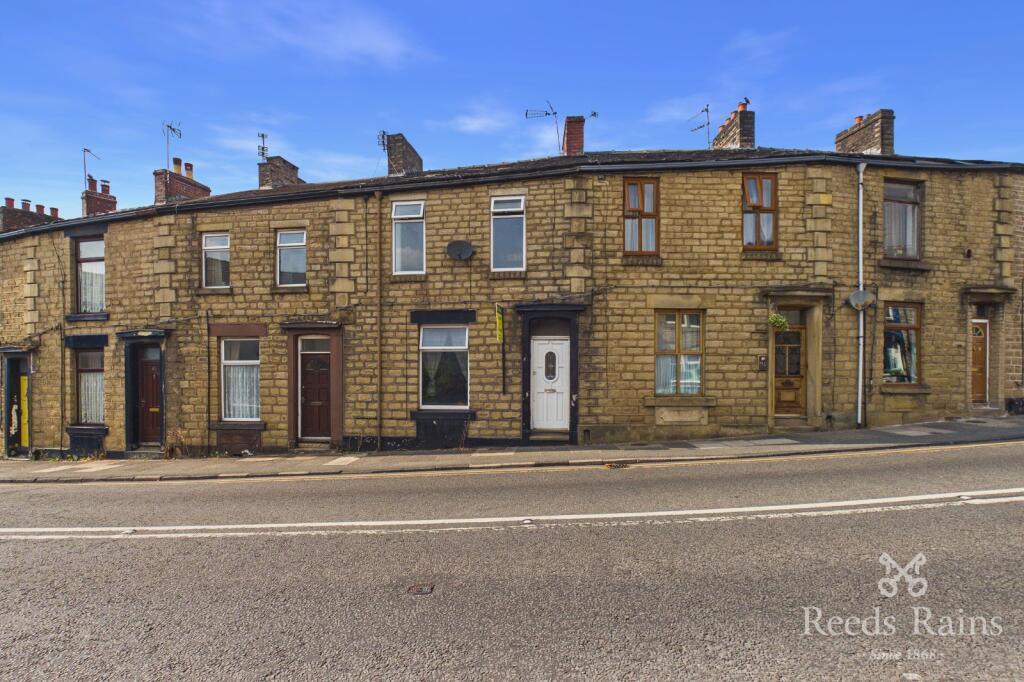 3 bed Mid Terraced House for rent in Stalybridge. From Reeds Rains - Hyde