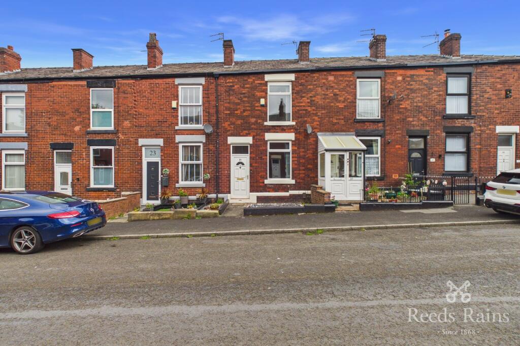 2 bed Mid Terraced House for rent in Hyde. From Reeds Rains - Hyde