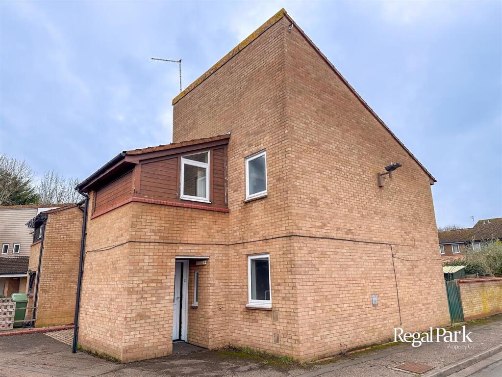 3 bed End of Terrace for rent in Peterborough. From Regal Park - Peterborough