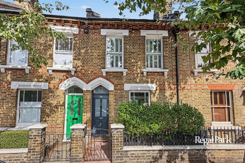3 bed Mid Terraced House for rent in London. From Regal Park - Peterborough