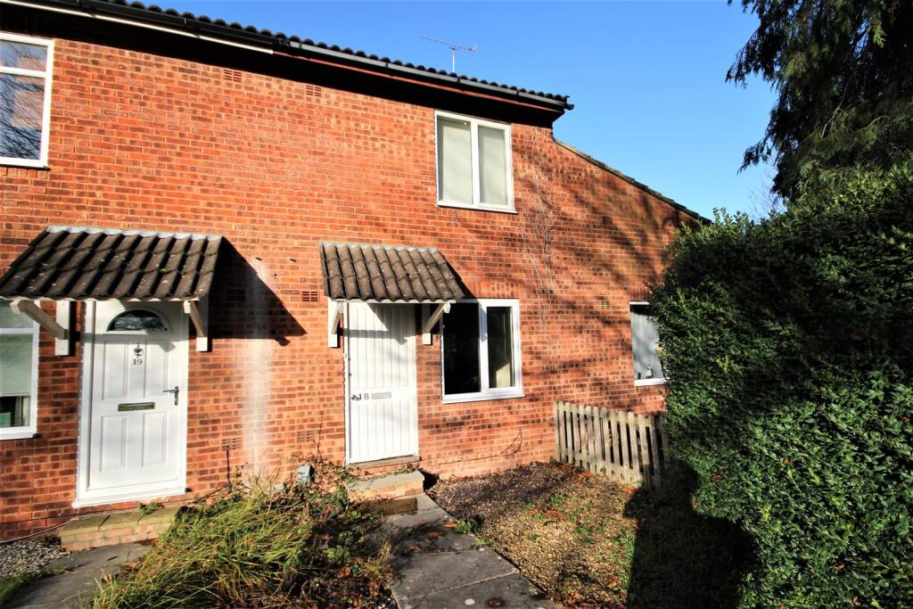 2 bed Mid Terraced House for rent in Swindon. From Ridgeway Estate Agents - Swindon