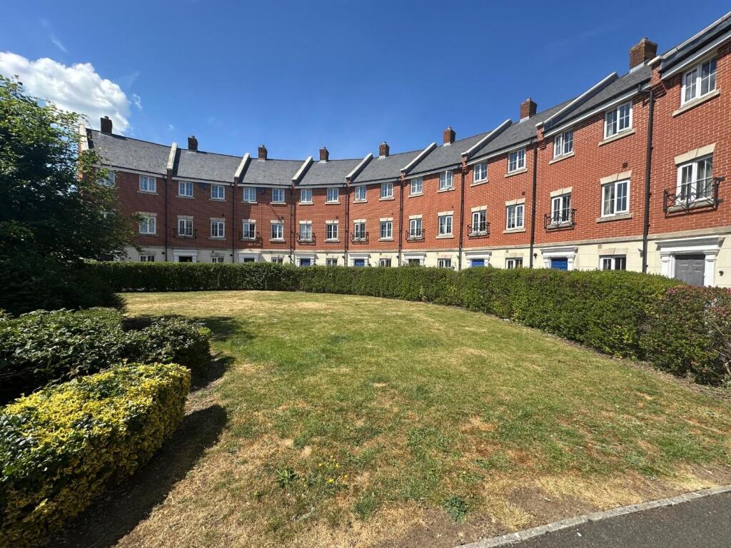 4 bed Mid Terraced House for rent in Blunsdon St Andrew. From Ridgeway Estate Agents - Swindon