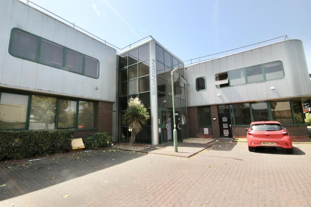1 bed 1st Floor Flat for rent in Lydiard Millicent. From Ridgeway Estate Agents - Swindon