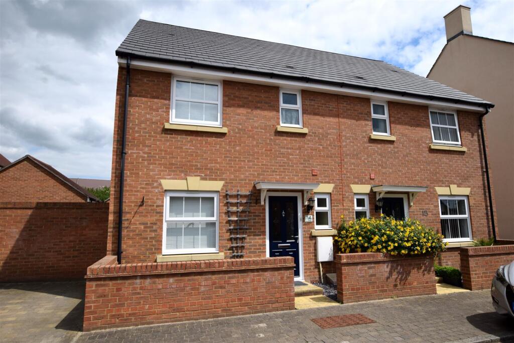 3 bed Semi Detached for rent in Blunsdon St Andrew. From Ridgeway Estate Agents - Swindon