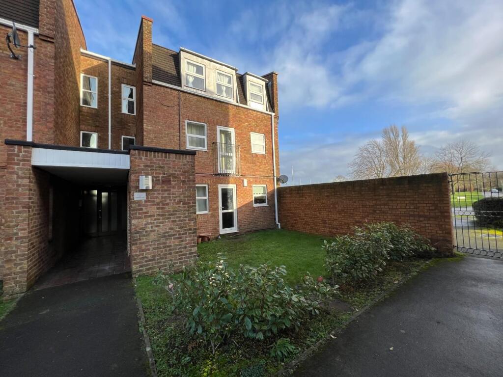 2 bed Apartment for rent in Stratton St Margaret. From Ridgeway Estate Agents - Swindon