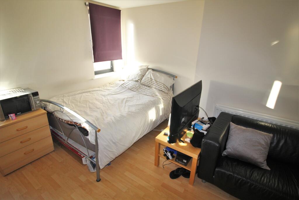 0 bed Studio for rent in Leeds. From Samara Lettings - Leeds
