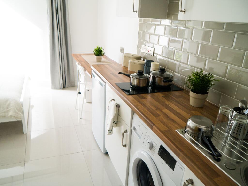 1 bed 1st Floor Flat for rent in Leeds. From Samara Lettings - Leeds