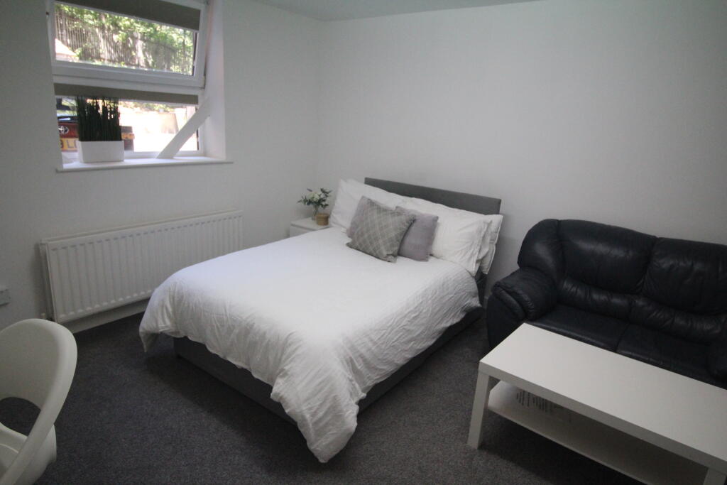 1 bed 1st Floor Flat for rent in Leeds. From Samara Lettings - Leeds