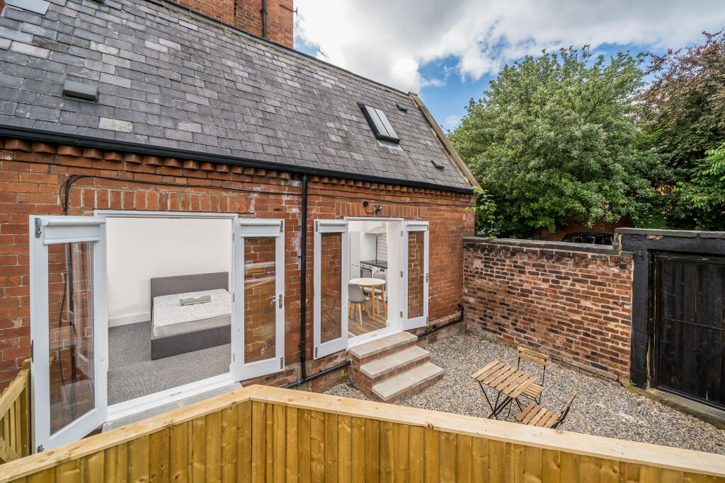 1 bed 1st Floor Flat for rent in Leeds. From Samara Lettings - Leeds
