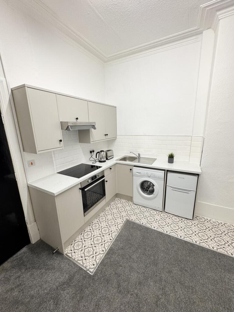 4 bed Studio for rent in Leeds. From Samara Lettings - Leeds 4 bed Studio for rent in Leeds. From Samara Lettings - Leeds