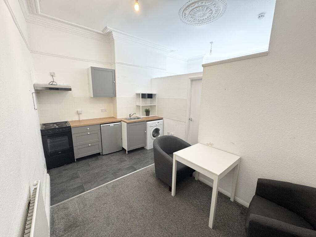 0 bed Studio for rent in Leeds. From Samara Lettings - Leeds