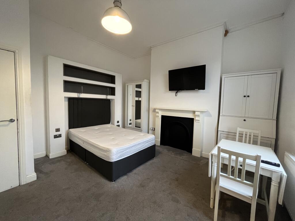 0 bed Studio for rent in Leeds. From Samara Lettings - Leeds