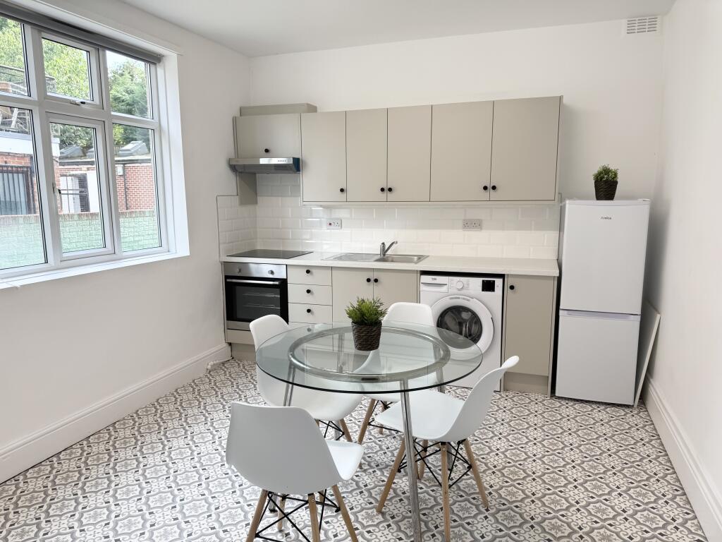 2 bed 1st Floor Flat for rent in Leeds. From Samara Lettings - Leeds 2 bed 1st Floor Flat for rent in Leeds. From Samara Lettings - Leeds