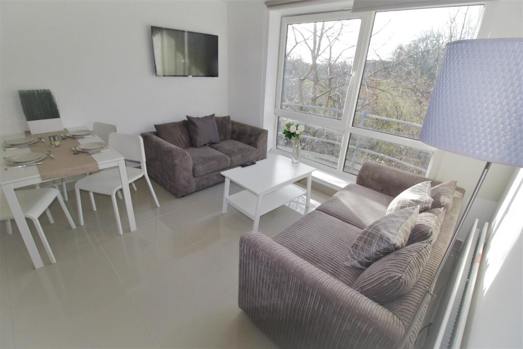 3 bed 1st Floor Flat for rent in Leeds. From Samara Lettings - Leeds