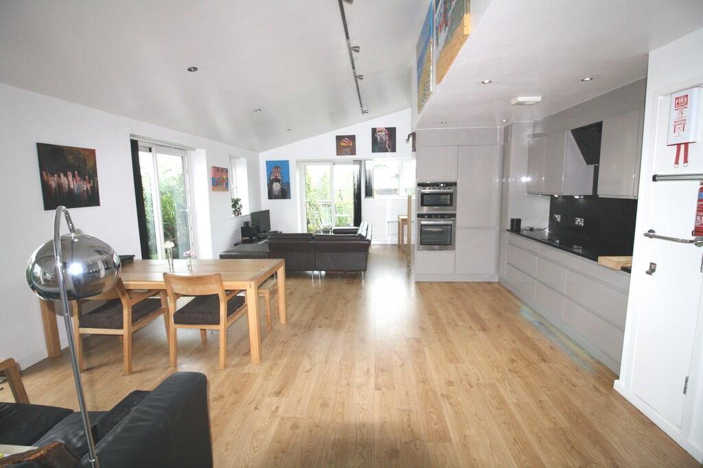 2 bed Apartment for rent in Long Line. From Sheffield City Living - Sheffield