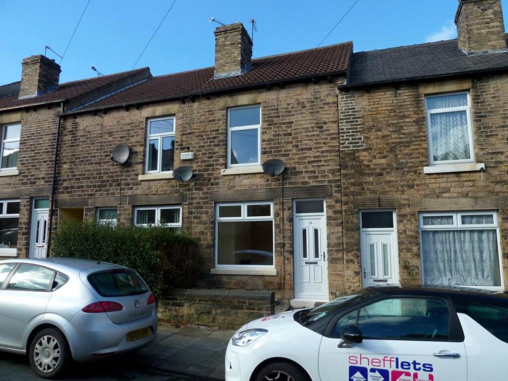 3 bed Mid Terraced House for rent in Dungworth. From Shefflets - Sheffield