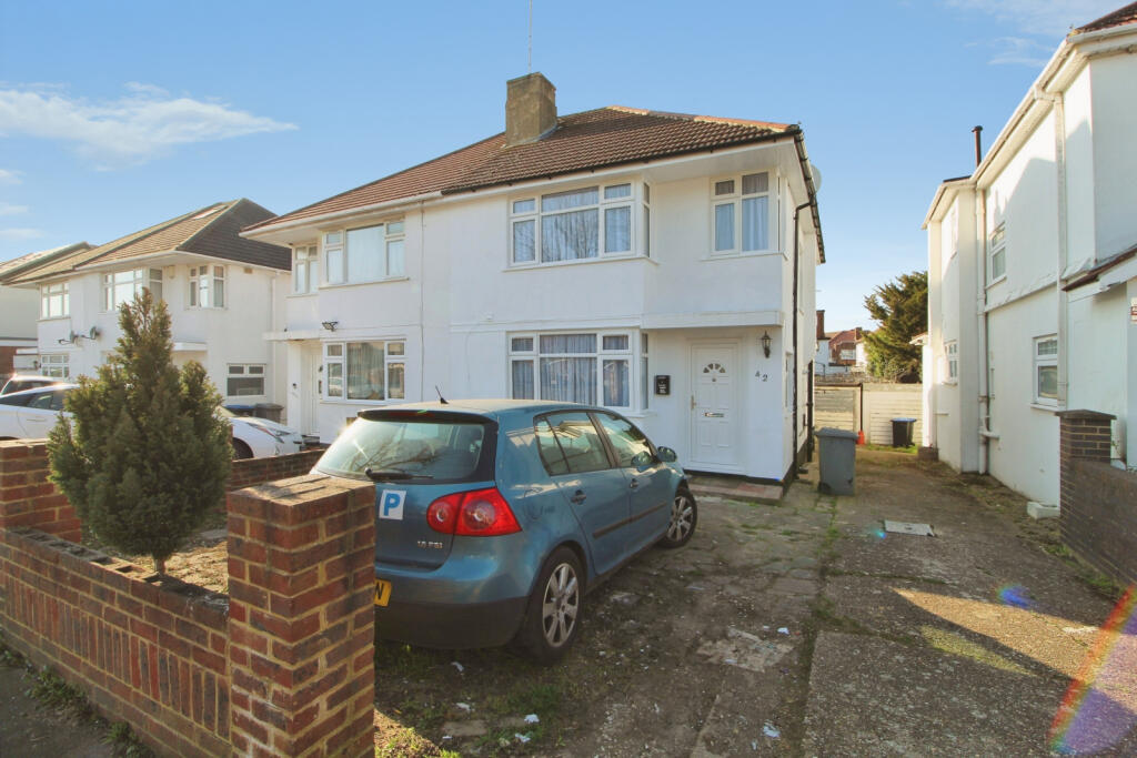 4 bed Semi Detached for rent in Harrow. From Sonia Estates - Harrow