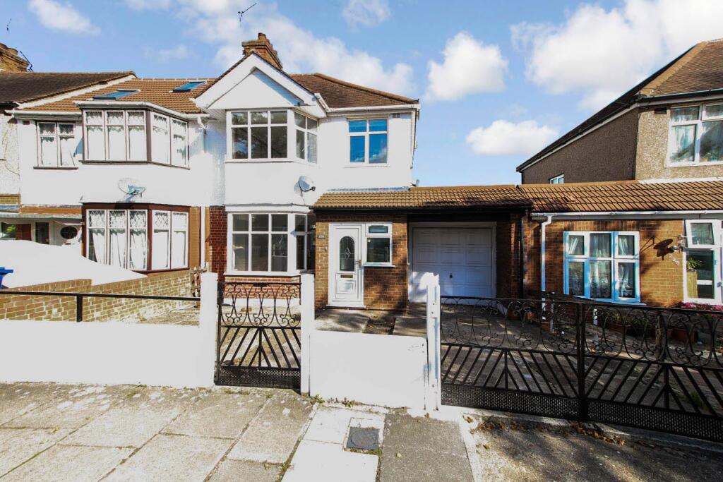 3 bed Semi Detached for rent in Greenford. From Sonia Estates - Harrow