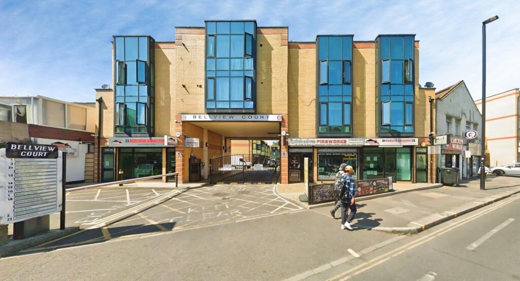 2 bed 1st Floor Flat for rent in Hounslow. From Sonia Estates - Harrow