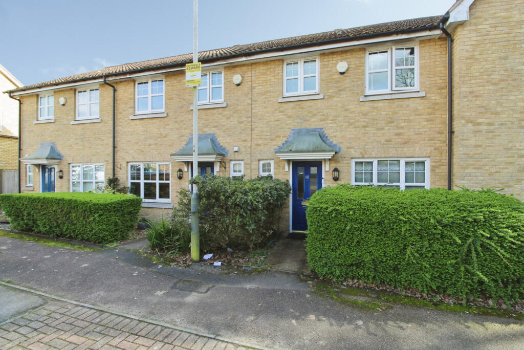 3 bed Mid Terraced House for rent in Pinner. From Sonia Estates - Harrow