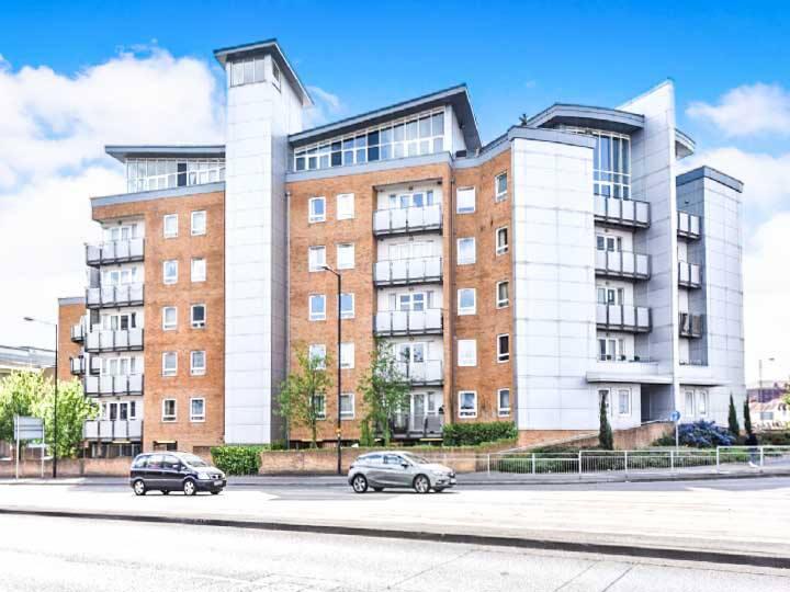 2 bed 1st Floor Flat for rent in Slough. From Sonia Estates - Harrow