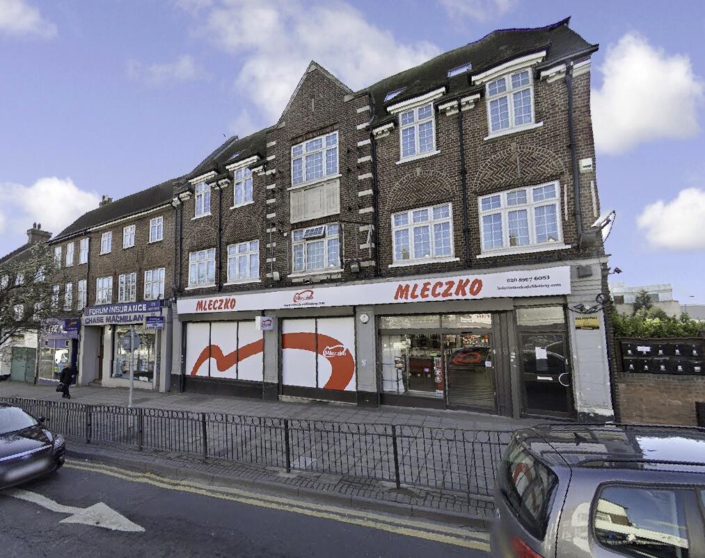 3 bed 1st Floor Flat for rent in Harrow. From Sonia Estates - Harrow