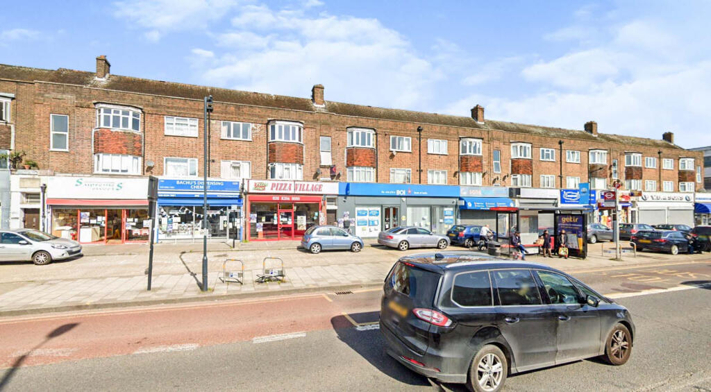 3 bed 1st Floor Flat for rent in Harrow. From Sonia Estates - Harrow