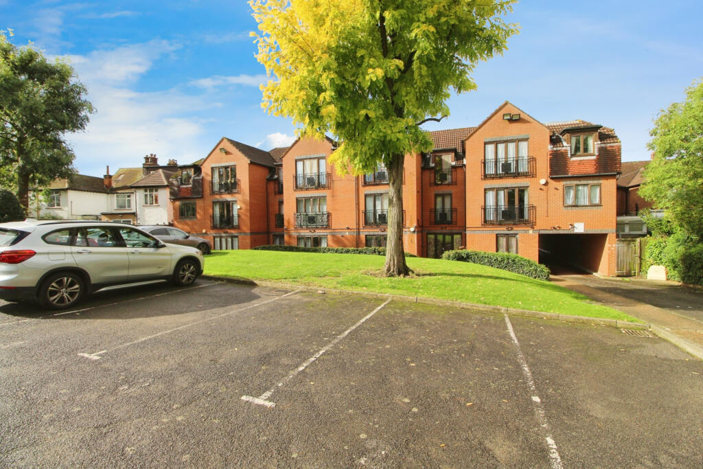 2 bed 1st Floor Flat for rent in Wembley. From Sonia Estates - Harrow