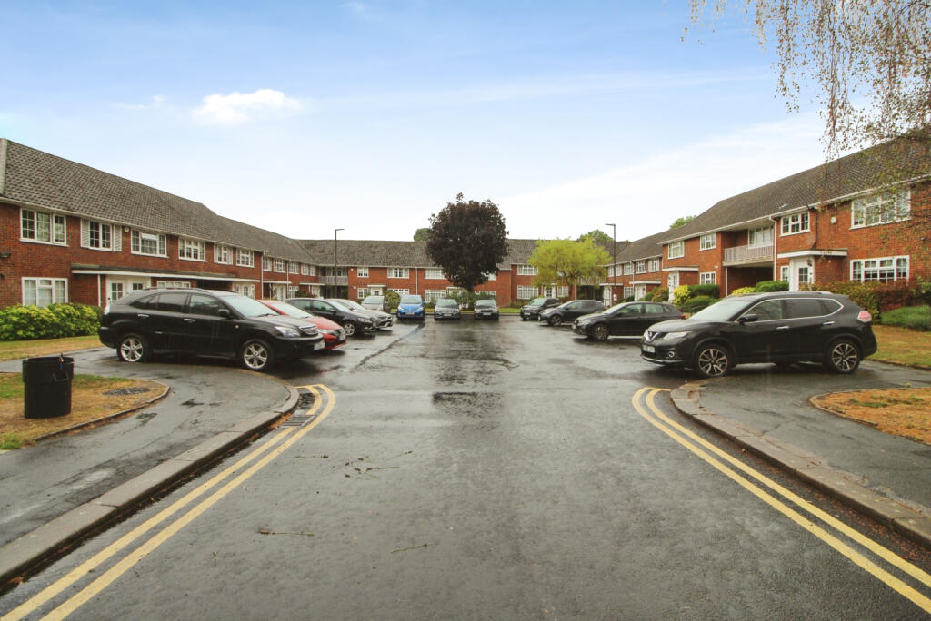 2 bed 1st Floor Flat for rent in London. From Sonia Estates - Harrow