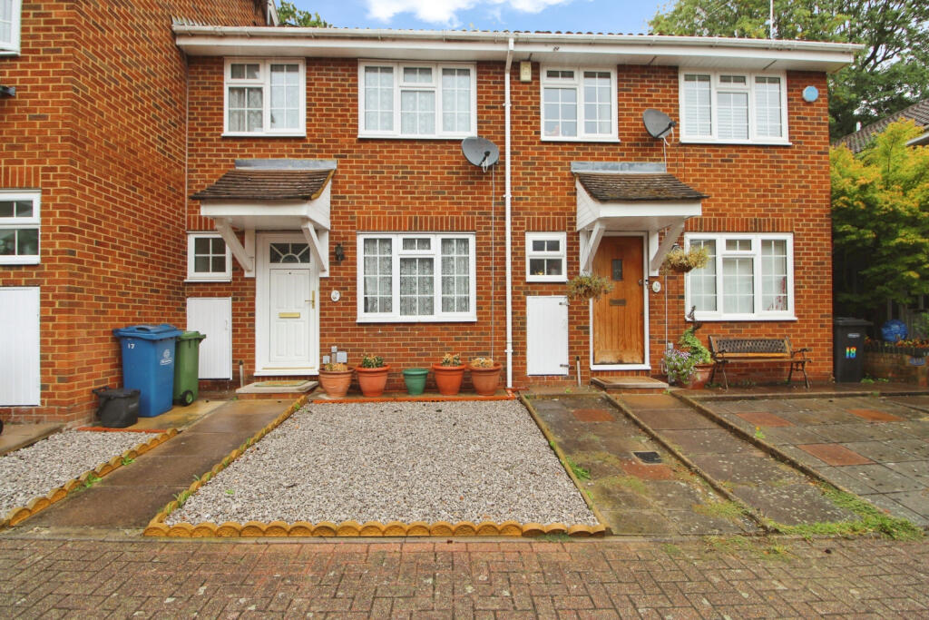 3 bed Mid Terraced House for rent in Kenton. From Sonia Estates - Harrow 3 bed Mid Terraced House for rent in Kenton. From Sonia Estates - Harrow
