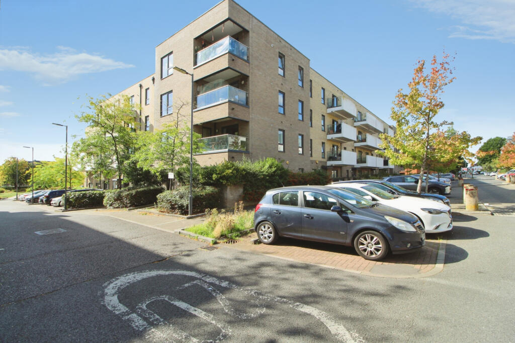 1 bed 1st Floor Flat for rent in Harrow. From Sonia Estates - Harrow