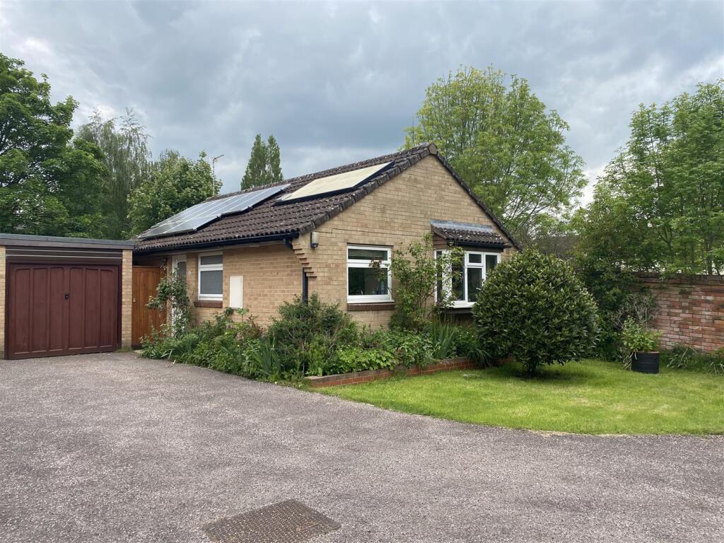 2 bed Bungalow for rent in Wellington. From Stags - Wellington 2 bed Bungalow for rent in Wellington. From Stags - Wellington