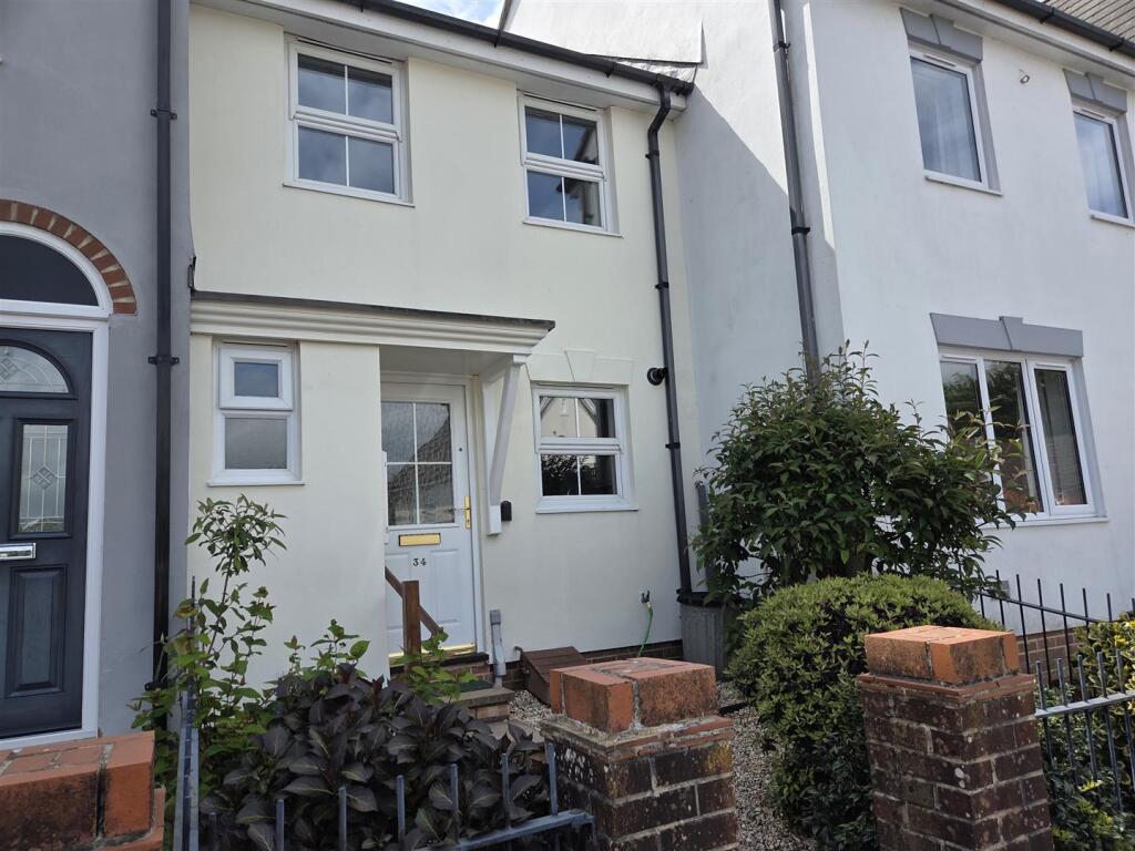 2 bed Mid Terraced House for rent in Rockwell Green. From Stags - Wellington 2 bed Mid Terraced House for rent in Rockwell Green. From Stags - Wellington