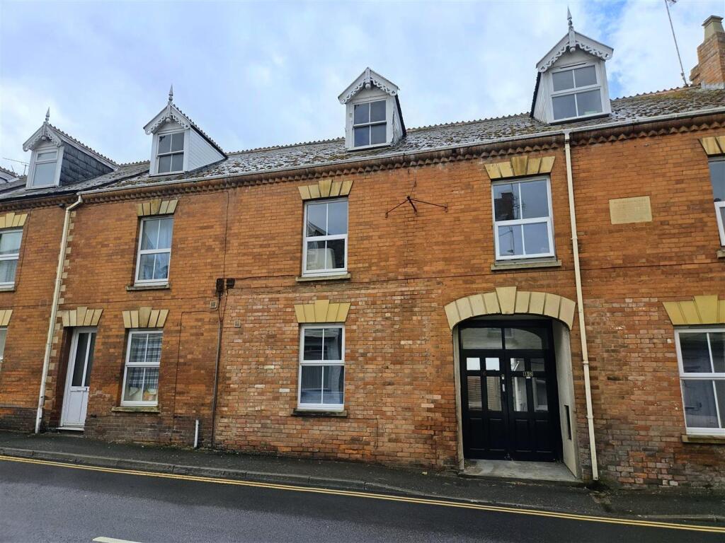 2 bed Mid Terraced House for rent in Wellington. From Stags - Wellington