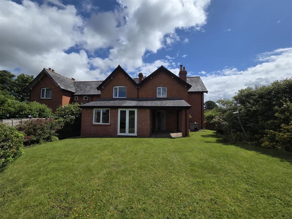 4 bed Semi Detached for rent in Chelston. From Stags - Wellington