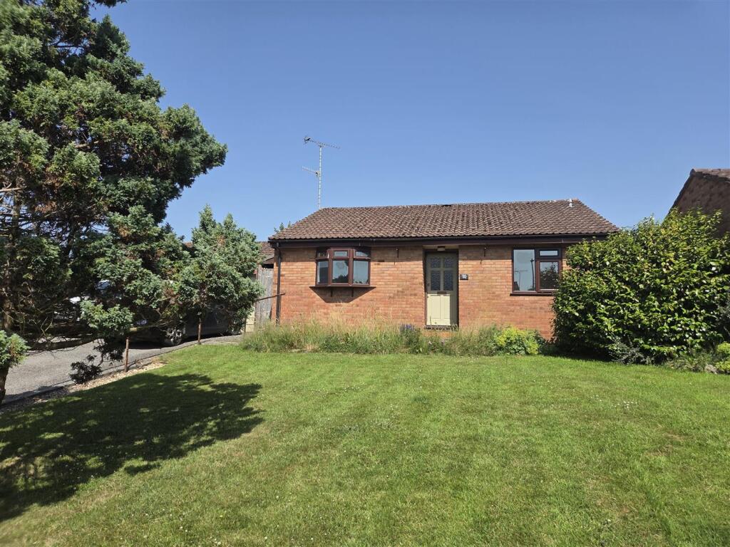 2 bed Bungalow for rent in Hemyock. From Stags - Wellington 2 bed Bungalow for rent in Hemyock. From Stags - Wellington
