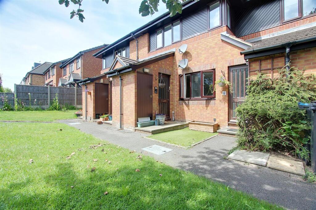 1 bed Annexe for rent in Tring. From Sterling Estate Agents - Tring 1 bed Annexe for rent in Tring. From Sterling Estate Agents - Tring