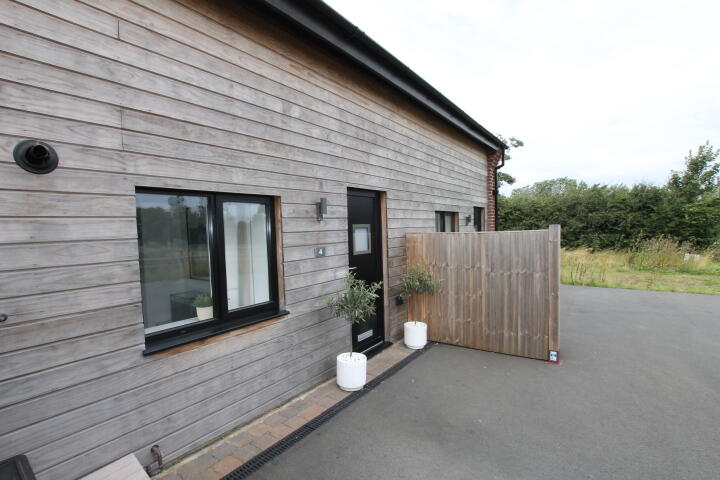 2 bed Barn for rent in . From Susie Smith Lettings - York