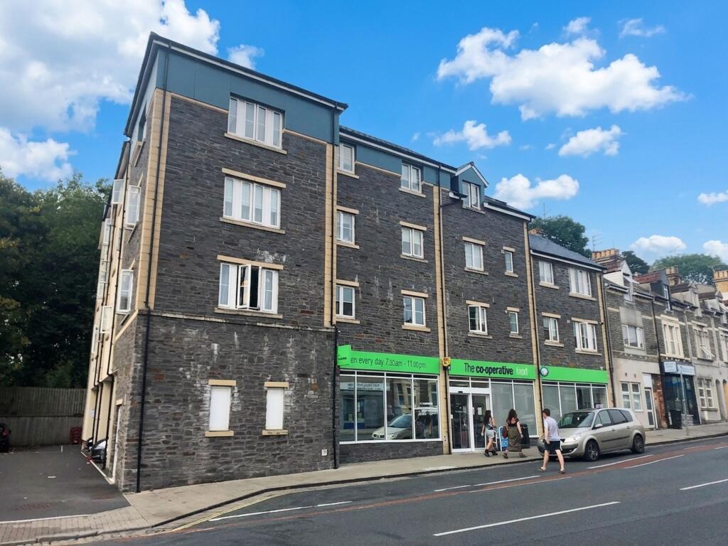 2 bed 1st Floor Flat for rent in Crofts End. From The Bristol Residential Letting Co - Southville