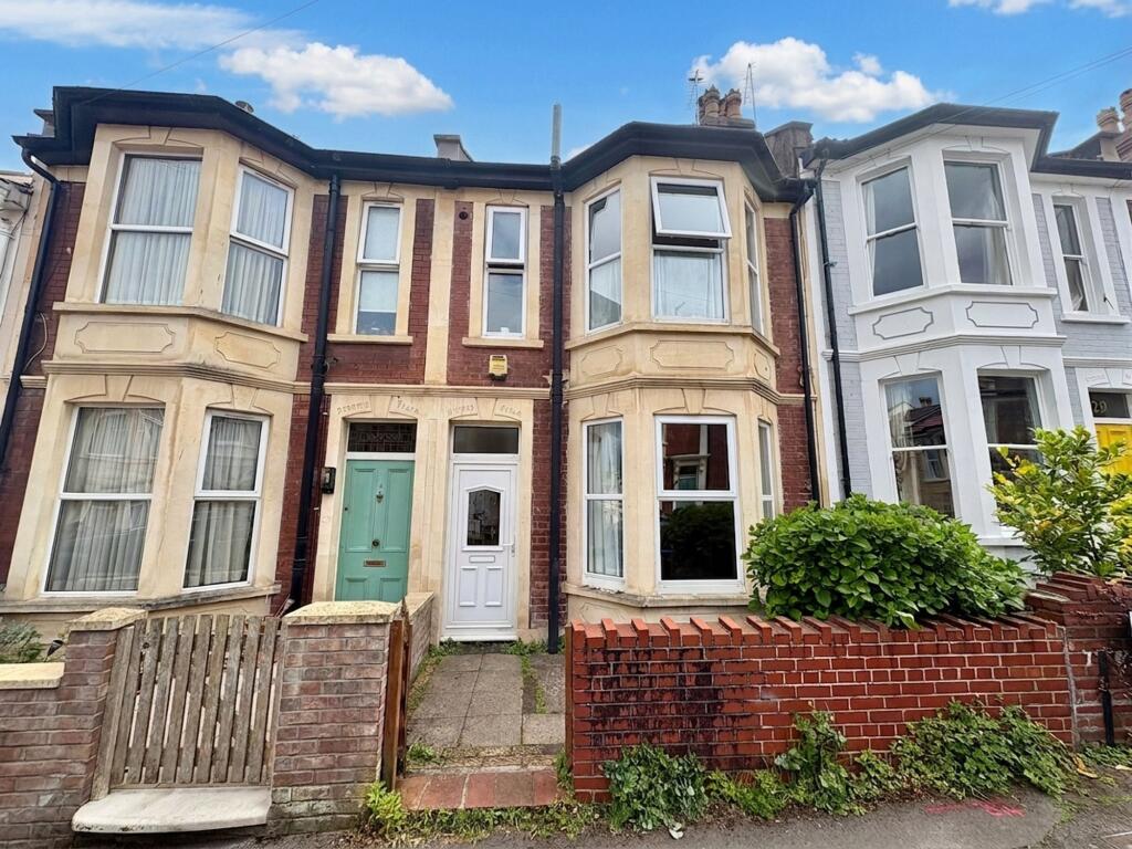 3 bed Mid Terraced House for rent in Bower Ashton. From The Bristol Residential Letting Co - Southville 3 bed Mid Terraced House for rent in Bower Ashton. From The Bristol Residential Letting Co - Southville