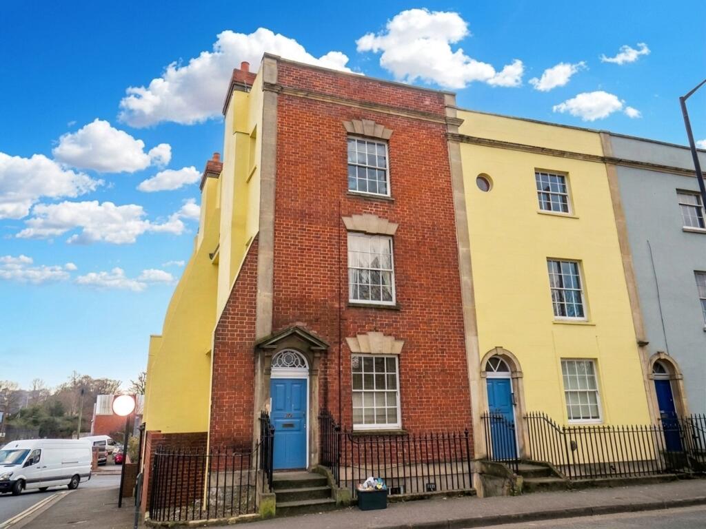 1 bed 1st Floor Flat for rent in Bower Ashton. From The Bristol Residential Letting Co - Southville 1 bed 1st Floor Flat for rent in Bower Ashton. From The Bristol Residential Letting Co - Southville