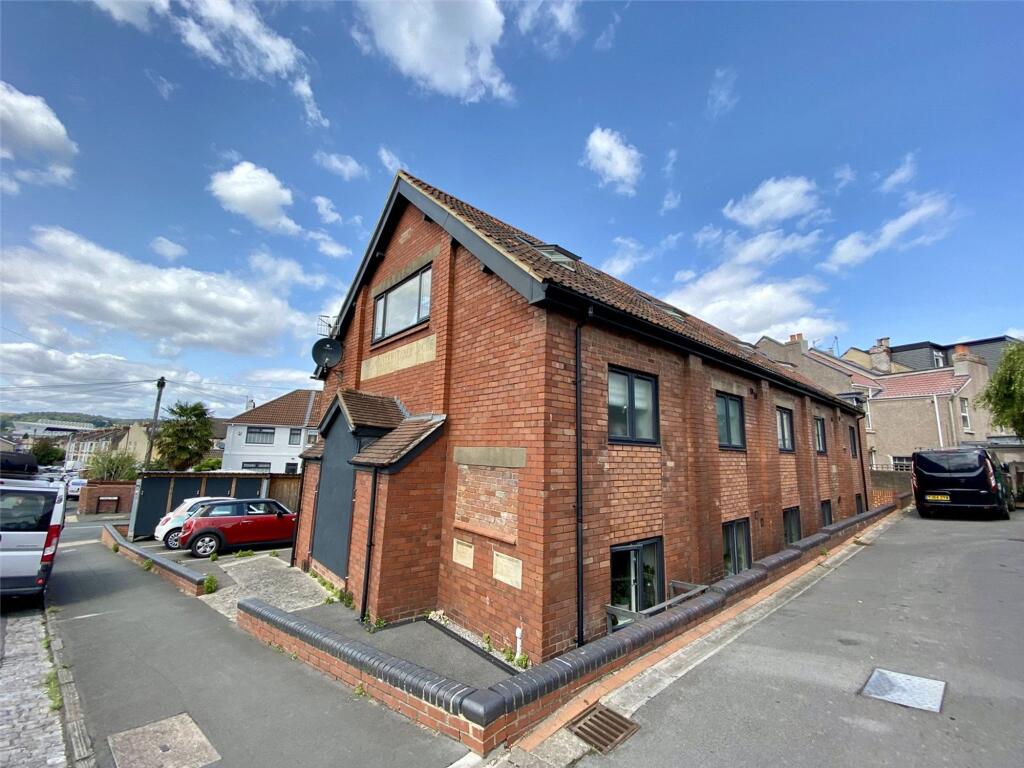 1 bed 1st Floor Flat for rent in Ashton Vale. From The Bristol Residential Letting Co - Southville