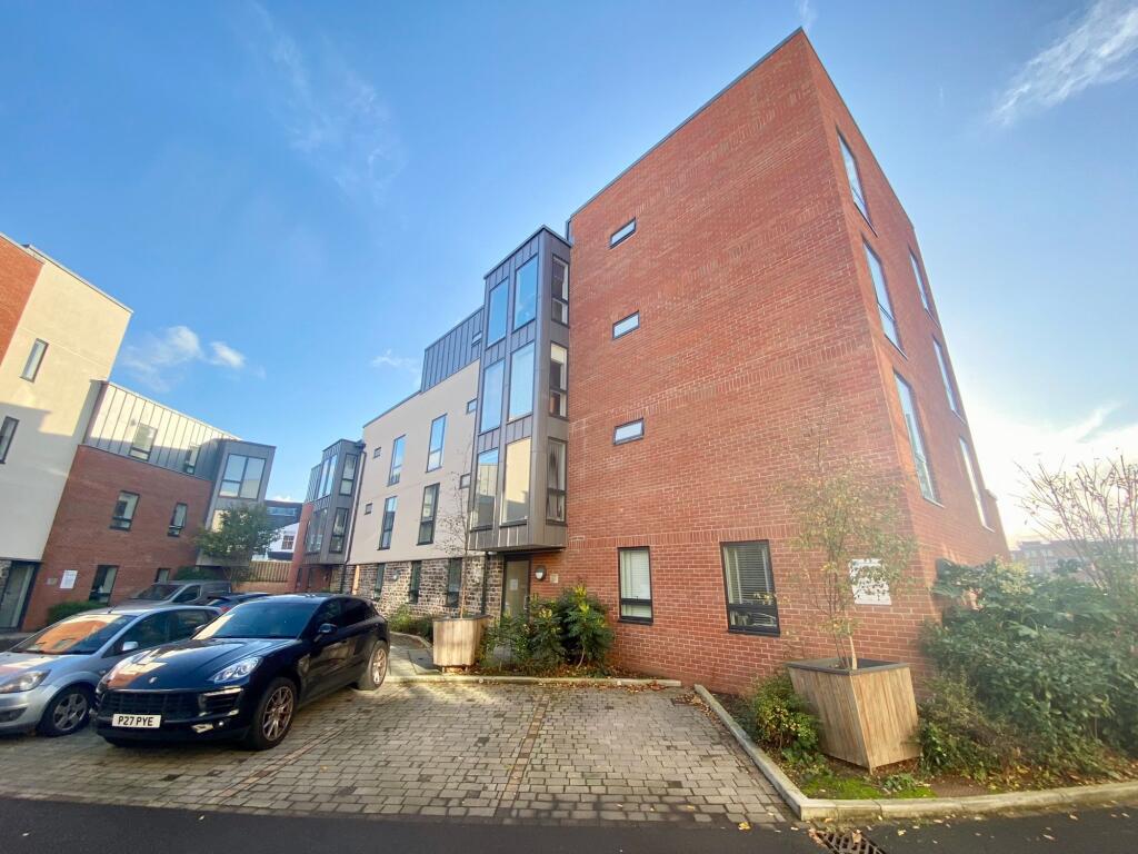 2 bed 1st Floor Flat for rent in Ashton Vale. From The Bristol Residential Letting Co - Southville