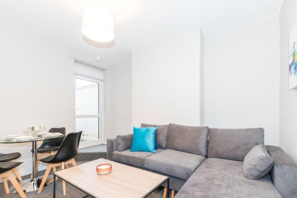 4 bed Mid Terraced House for rent in Whiteway. From The Bristol Residential Letting Co - Southville