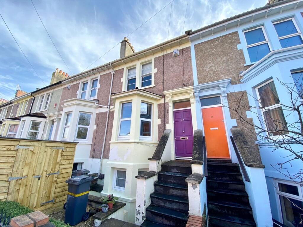 2 bed 1st Floor Flat for rent in Bower Ashton. From The Bristol Residential Letting Co - Southville 2 bed 1st Floor Flat for rent in Bower Ashton. From The Bristol Residential Letting Co - Southville