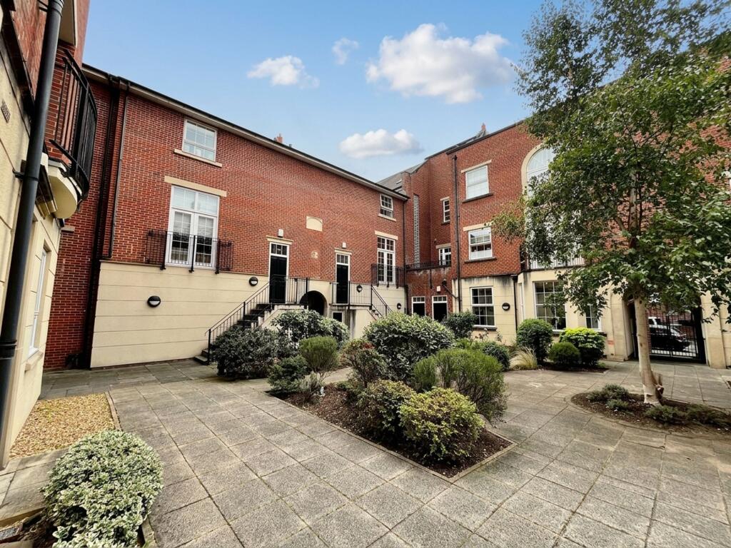 2 bed Duplex for rent in Bristol. From The Bristol Residential Letting Co - Southville 2 bed Duplex for rent in Bristol. From The Bristol Residential Letting Co - Southville