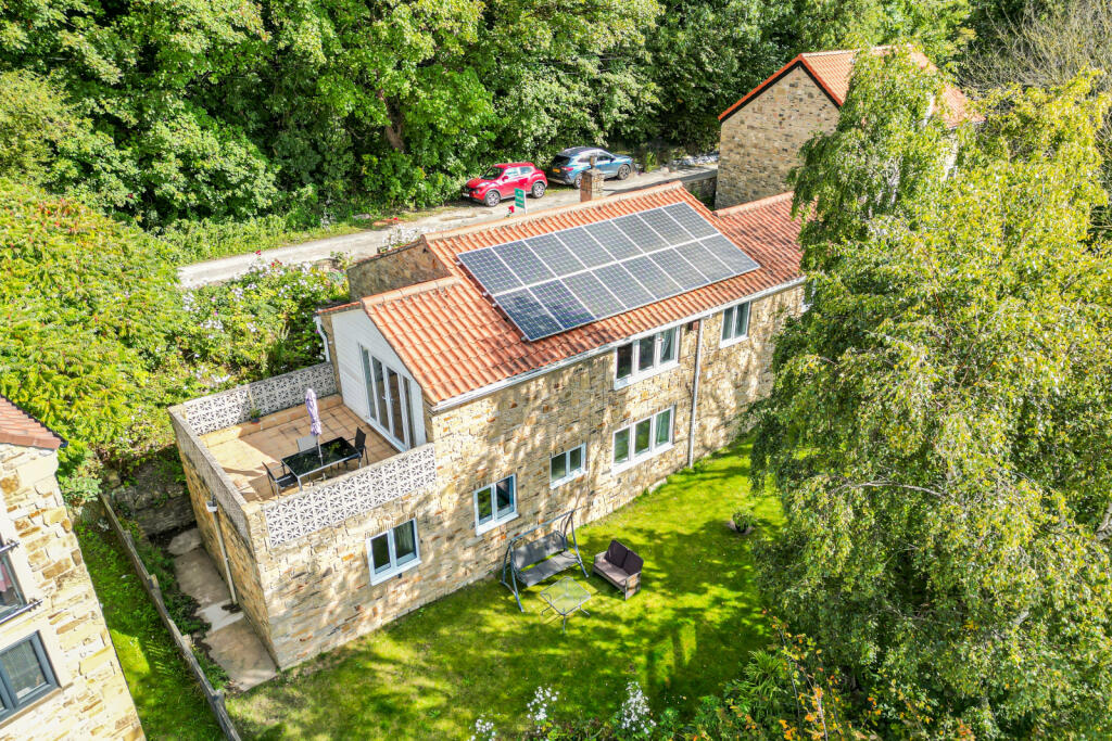 4 bed Detached for rent in Fairburn. From Tudor Sales & Lettings - Garforth 4 bed Detached for rent in Fairburn. From Tudor Sales & Lettings - Garforth